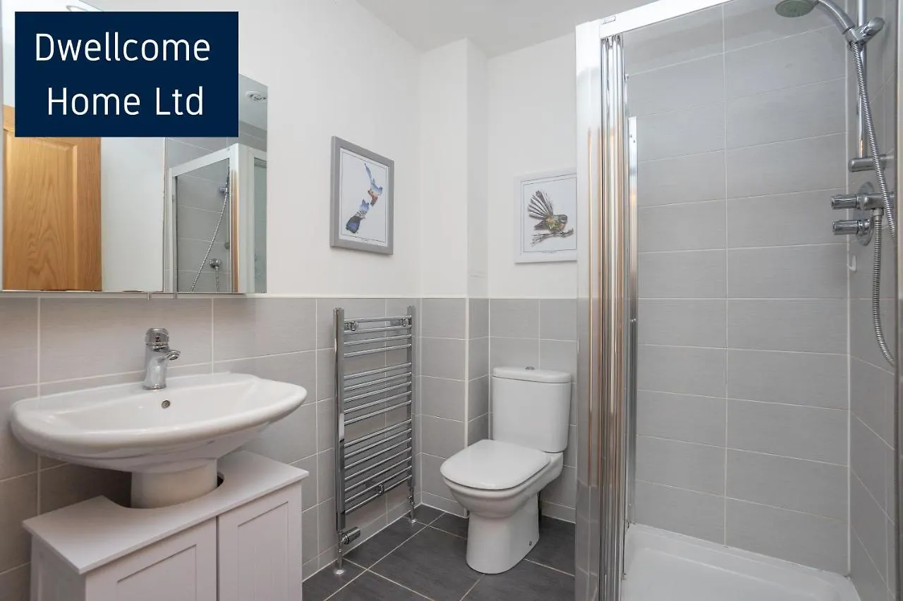 Semesterbostad Dwellcome Home Ltd 5 Double Bedroom 3 Bathroom House Free Driveway Parking, 637 Mbps Wifi, Ideal For Long Term Contractor, Etc Stays, Regular Housekeeping Option - See Our Site For Assurance Aberdeen Storbritannien