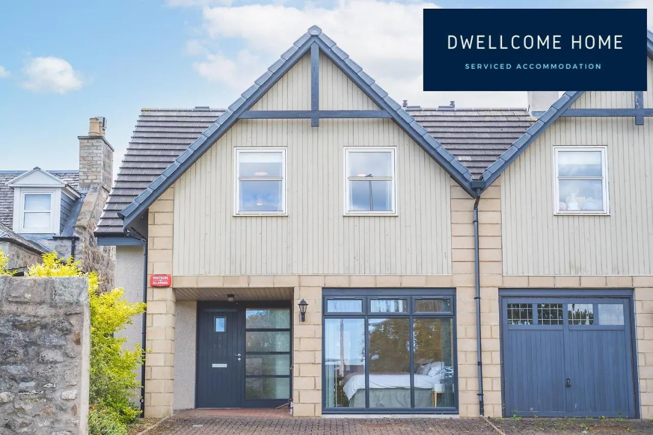 Dwellcome Home Ltd 5 Double Bedroom 3 Bathroom House Free Driveway Parking, 637 Mbps Wifi, Ideal For Long Term Contractor, Etc Stays, Regular Housekeeping Option - See Our Site For Assurance Aberdeen