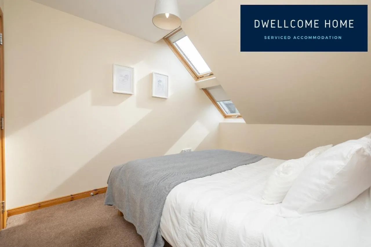 Dwellcome Home Ltd 5 Double Bedroom 3 Bathroom House Free Driveway Parking, 637 Mbps Wifi, Ideal For Long Term Contractor, Etc Stays, Regular Housekeeping Option - See Our Site For Assurance Aberdeen